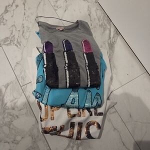 Juicy Couture Gray Long Sleeve Tee with Lipstick Design